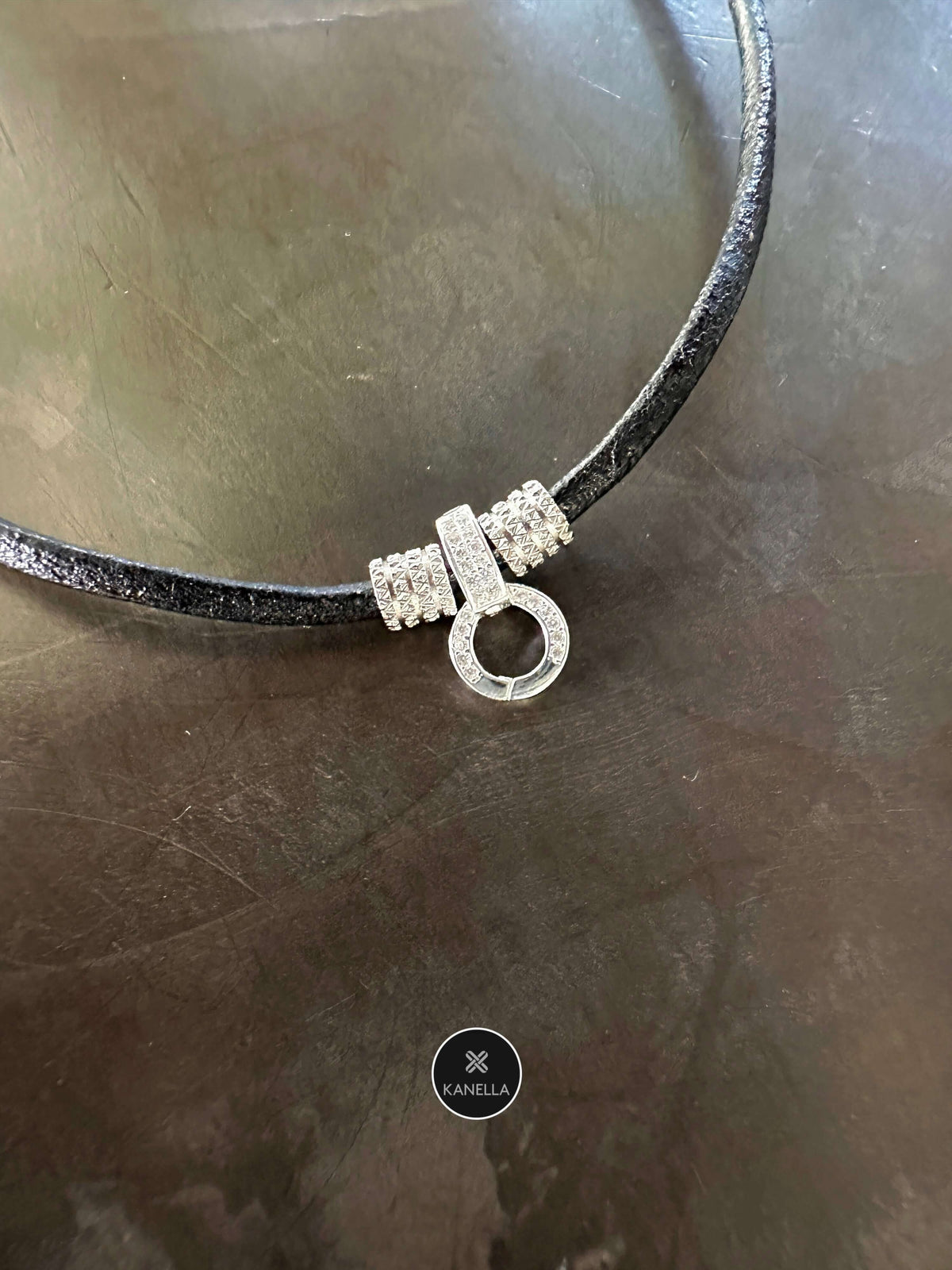 Selene Éclat Leather Choker Necklace