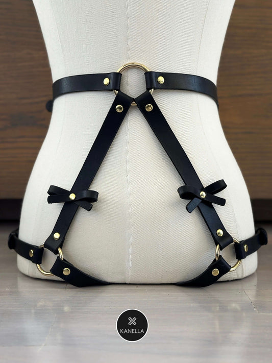 How can leather lingerie enhance intimacy in relationships?