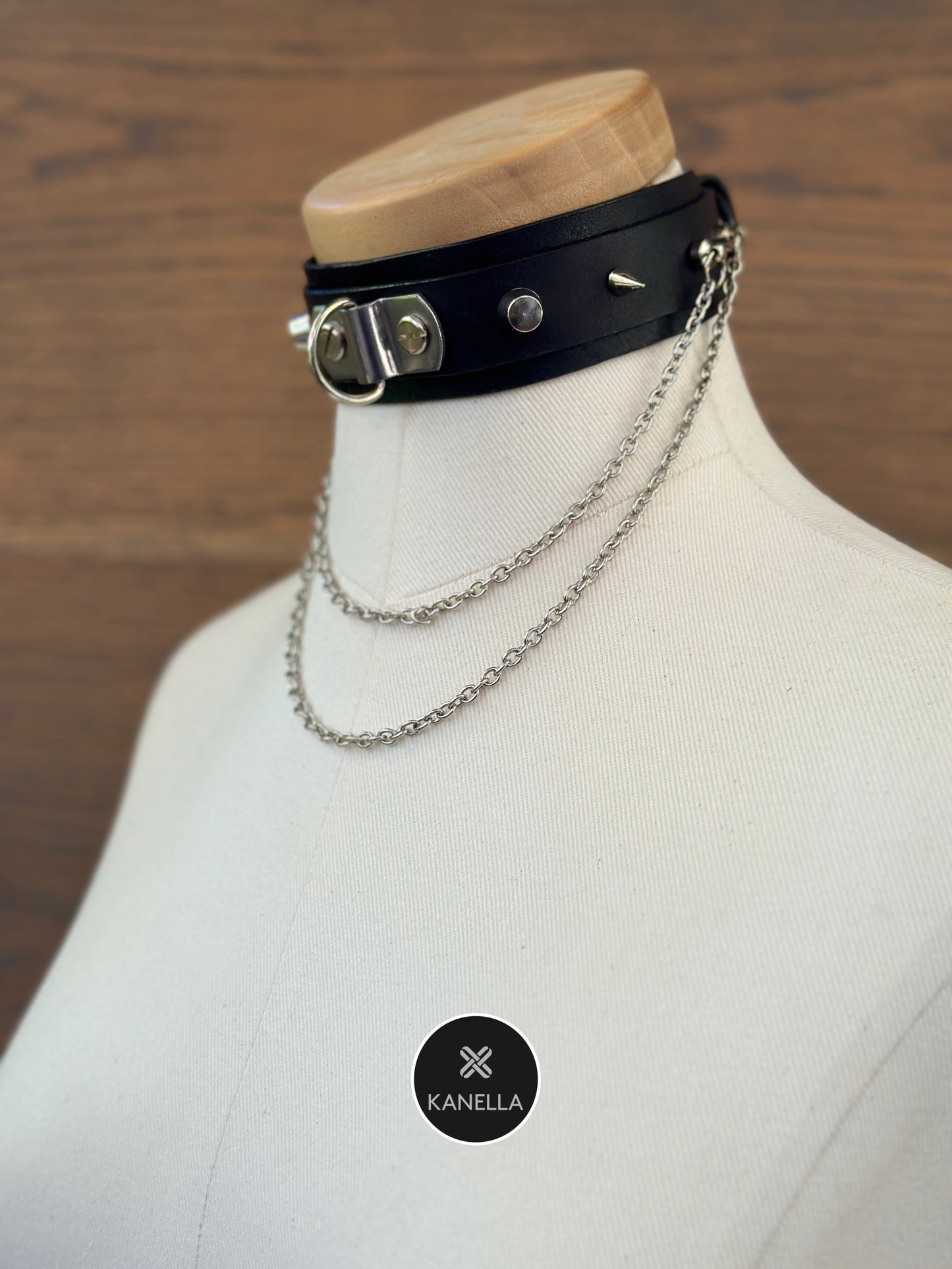 Alectrona Choker