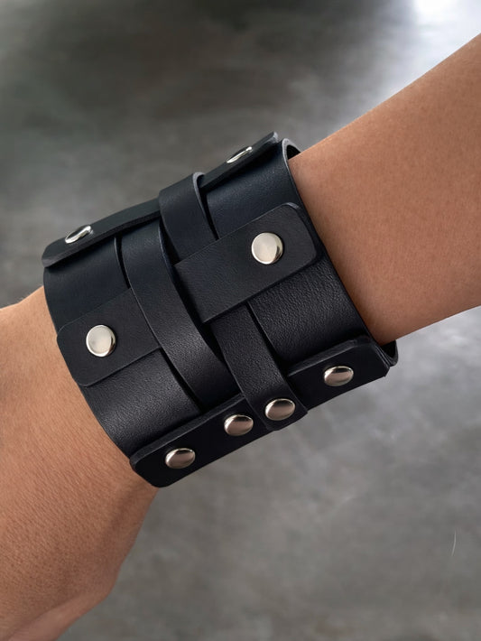 Metanira Leather Cuff Bracelet - Kanella Leather - leather jewellery 