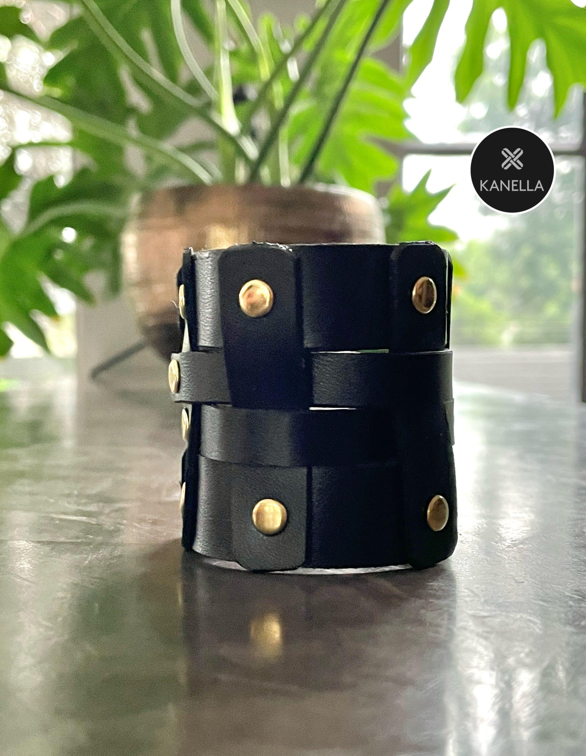 Metanira Cuff Bracelet - Kanella Leather